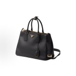 PRADA普拉达 Galleria 单肩斜挎⼿提包 ⼤号 ⼥款 ⿊⾊